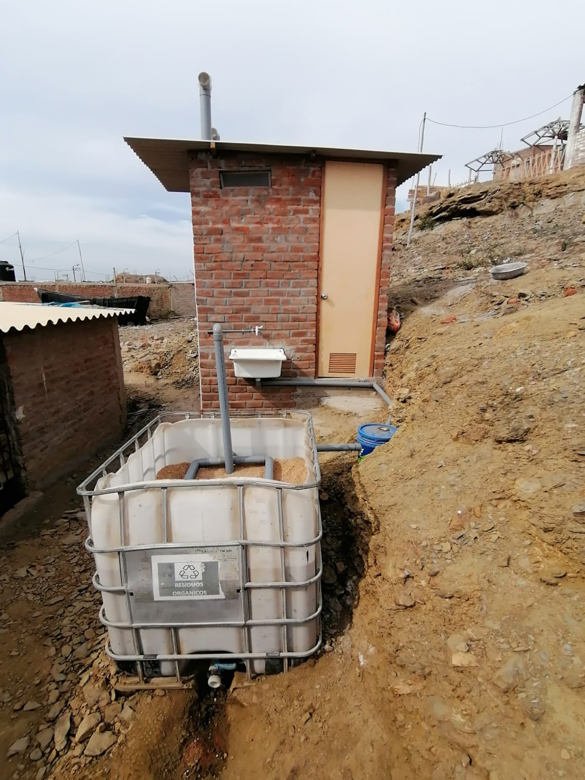 Humedal vertical para baño